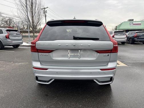 2025 Volvo XC60 B5 Plus
