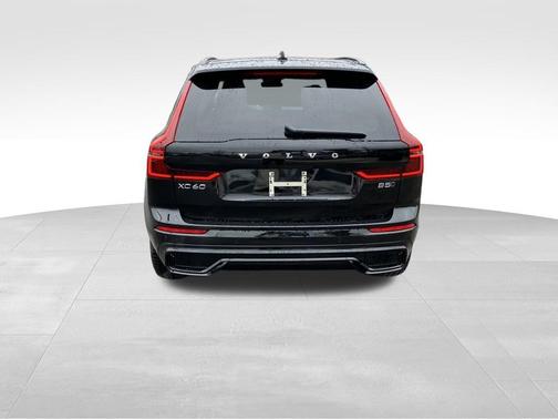 Onyx Black Metallic 2026 Volvo XC60 B5 Core