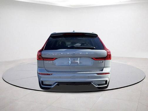 2026 Volvo XC60 B5 Ultra
