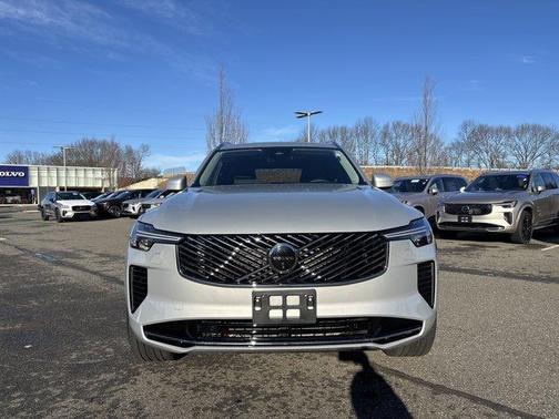 2025 Volvo XC90 B6 Plus 7-Seater