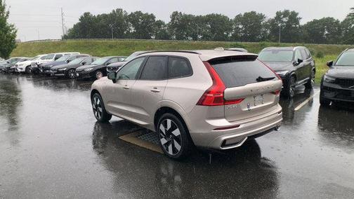 2025 Volvo XC60 Plug-In Hybrid T8 Plus