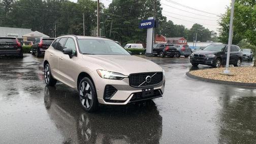 2025 Volvo XC60 Plug-In Hybrid T8 Plus