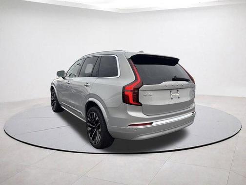 2025 Volvo XC90 B6 Plus 7-Seater