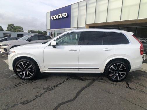 2024 Volvo XC90 B6 Plus Bright Theme 7-Seater