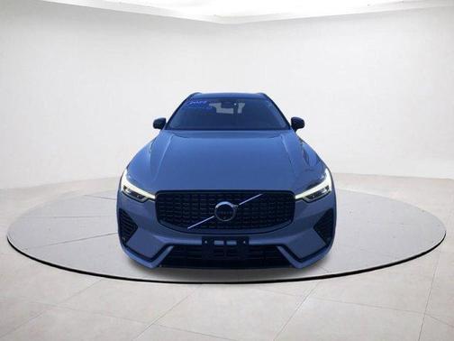 2025 Volvo XC60 Plug-In Hybrid T8 Plus