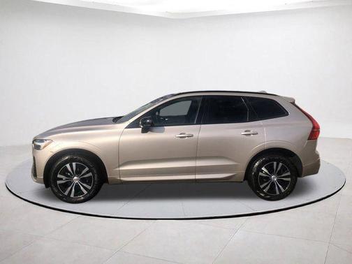 2025 Volvo XC60 B5 Core