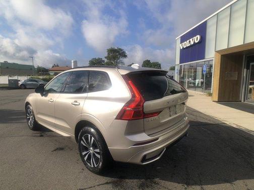 2025 Volvo XC60 B5 Core
