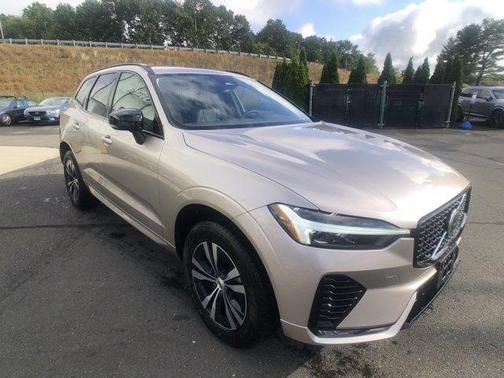 2025 Volvo XC60 B5 Core
