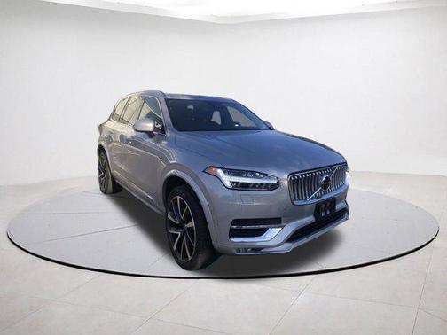 2024 Volvo XC90 B5 Plus Bright Theme
