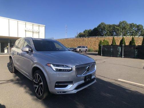 2024 Volvo XC90 B5 Plus Bright Theme