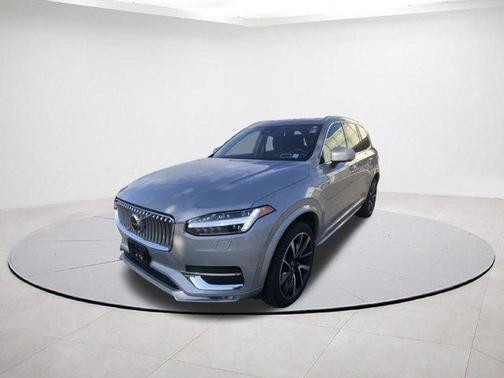 2024 Volvo XC90 B5 Plus Bright Theme