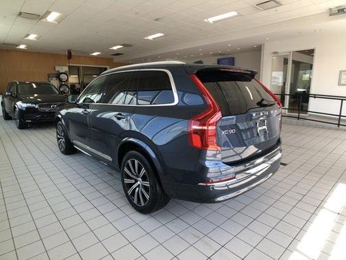 2024 Volvo XC90 B5 Core Bright Theme
