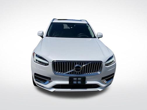 Crystal White Metallic 2024 Volvo XC90 B6 Ultimate Bright Theme 7-Seater