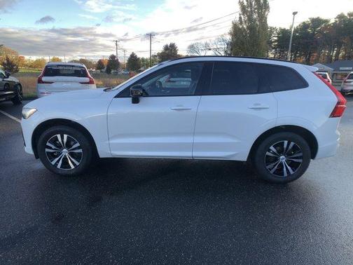 2025 Volvo XC60 B5 Core