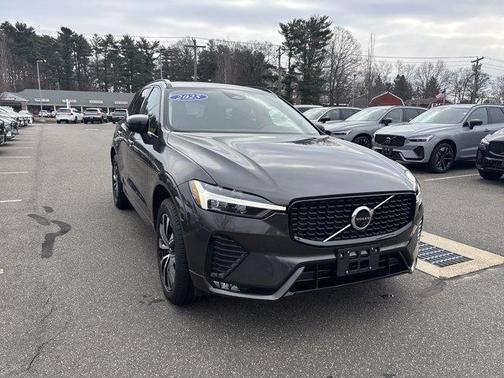 2025 Volvo XC60 B5 Core