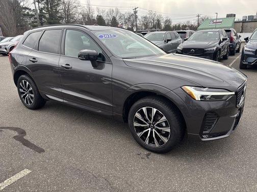 2025 Volvo XC60 B5 Core