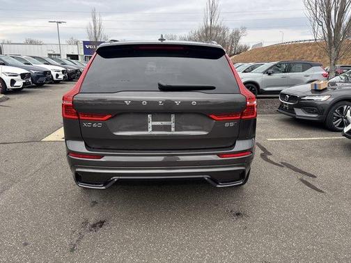 2025 Volvo XC60 B5 Core