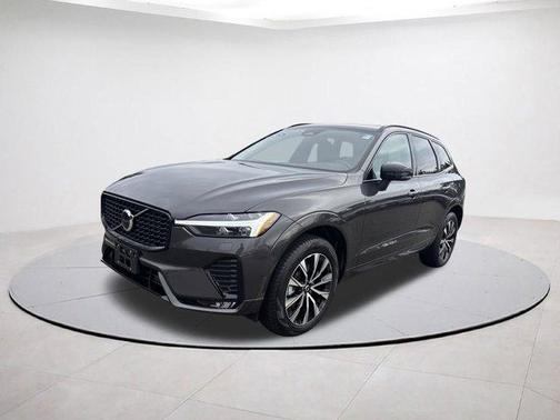2025 Volvo XC60 B5 Core
