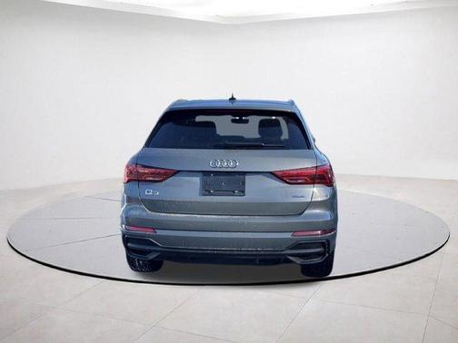 2024 Audi Q3 45 S line Premium