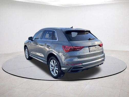 2024 Audi Q3 45 S line Premium