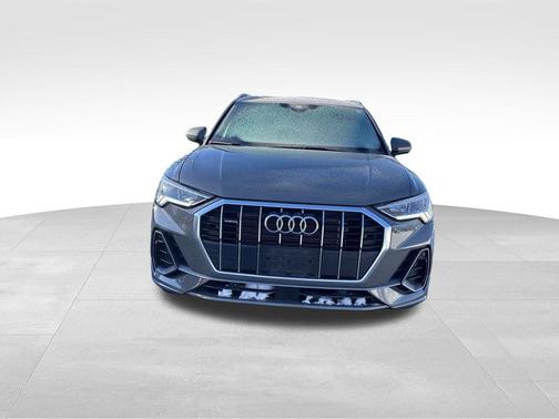 2024 Audi Q3 45 S line Premium