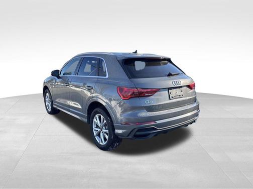 2024 Audi Q3 45 S line Premium