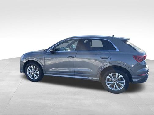 2024 Audi Q3 45 S line Premium