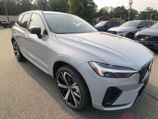 2025 Volvo XC60 Plug-In Hybrid T8 Ultra