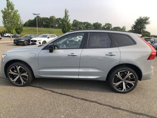 2025 Volvo XC60 Plug-In Hybrid T8 Ultra