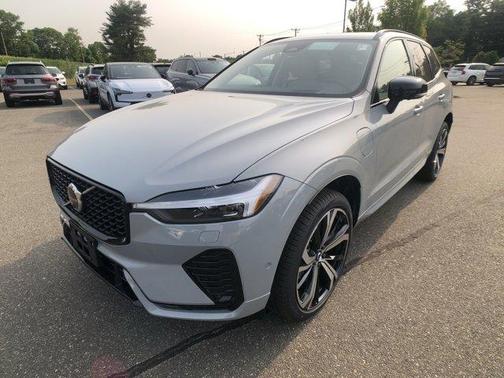 2025 Volvo XC60 Plug-In Hybrid T8 Ultra