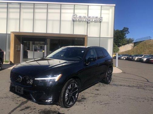 2026 Volvo XC60 B5 Plus