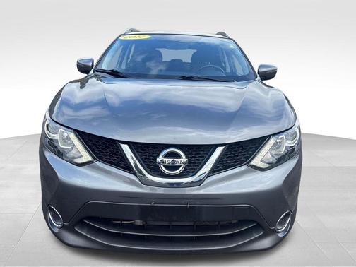 Gun Metallic 2017 Nissan Rogue Sport SV