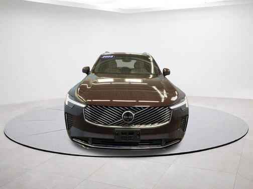 2025 Volvo XC90 B6 Plus 6-Seater