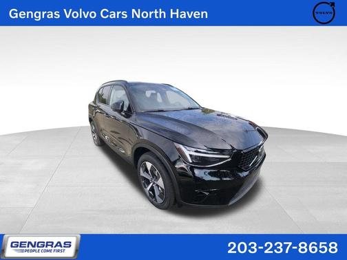 2026 Volvo XC40 B5 Plus