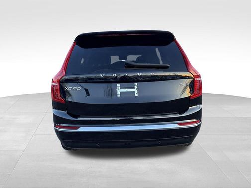 2023 Volvo XC90 B6 Plus 6-Seater