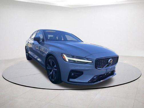 2025 Volvo S60 B5 Core