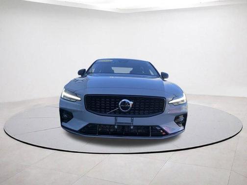 2025 Volvo S60 B5 Core