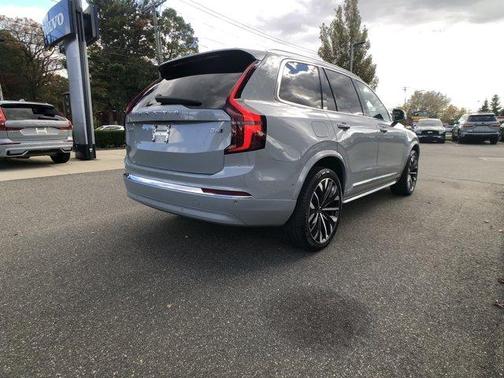 2025 Volvo XC90 B6 Plus 7-Seater