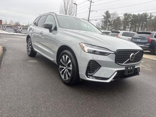 2025 Volvo XC60 B5 Plus