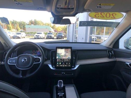 2025 Volvo XC90 B6 Plus 7-Seater