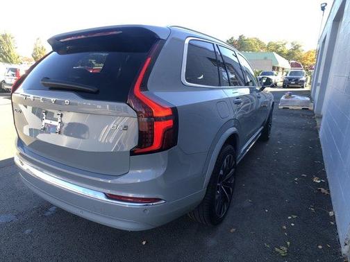 2025 Volvo XC90 B6 Plus 7-Seater