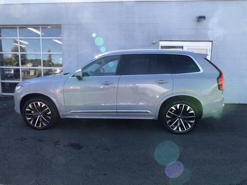 2025 Volvo XC90 B6 Plus 7-Seater