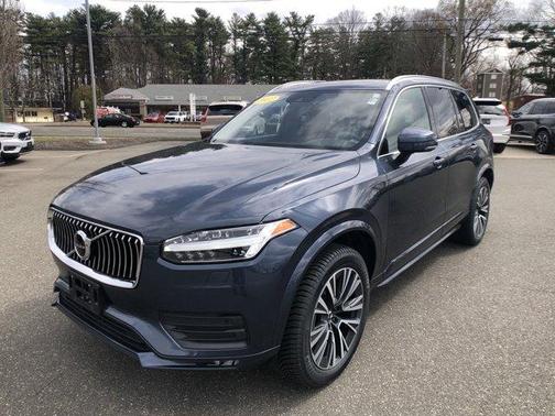 2022 Volvo XC90 T5 Momentum 7 Passenger