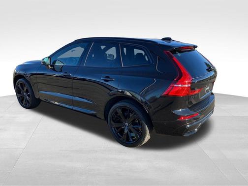 2024 Volvo XC60 B5 Ultimate Black Edition