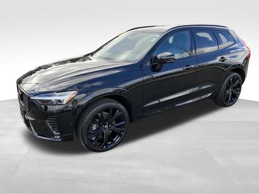 Onyx Black Metallic 2024 Volvo XC60 B5 Ultimate Black Edition