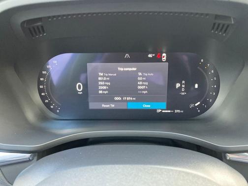 Onyx Black Metallic 2024 Volvo XC60 B5 Ultimate Black Edition