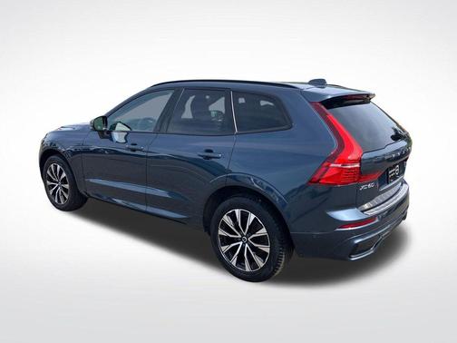 Denim Blue Metallic 2023 Volvo XC60 B5 Plus Dark Theme