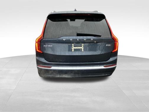 Denim Blue Metallic 2026 Volvo XC90 B5 Core