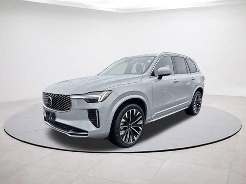 2025 Volvo XC90 B6 Plus 7-Seater