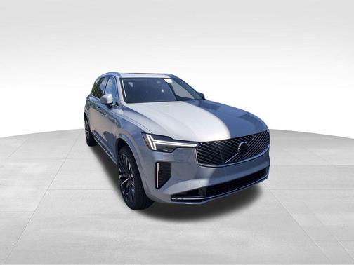 2026 Volvo XC90 B5 Plus 7-Seater